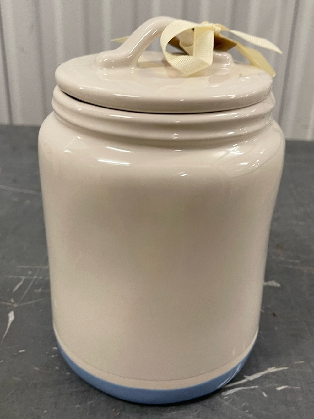 Rae Dunn TREATS pet canister - 🐾 - Brand new never used! - Picture 5 of 6